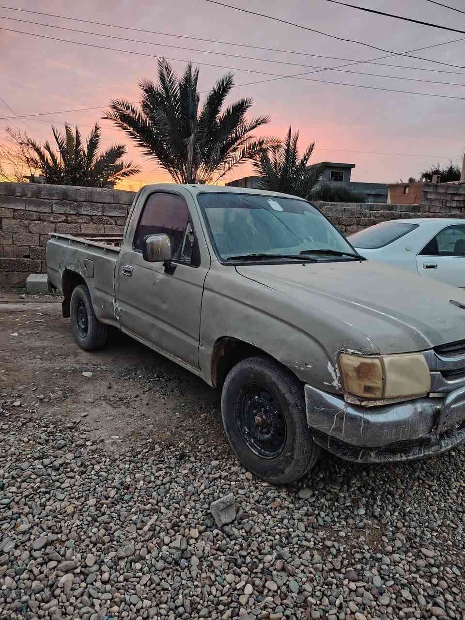 السلام عليكم بيكم جمرة موديل 2004 حبل مال ساحات ما مسجل كير ومحرك شرط كير بس النمرة الخامسة تفلت صدر وتخم تاير جديد كهربيات كلهة شغالة داخل احمر سيارة جاهزة مو كابرتيتة السيارة بخاخ يعني نوزل مضومت تبريد كاملة نقص كبريسر فقط السعر ٢٢ وبيهة مجال بصيط مكان السيارة العلم قريت الربيضة ***********) ***********
