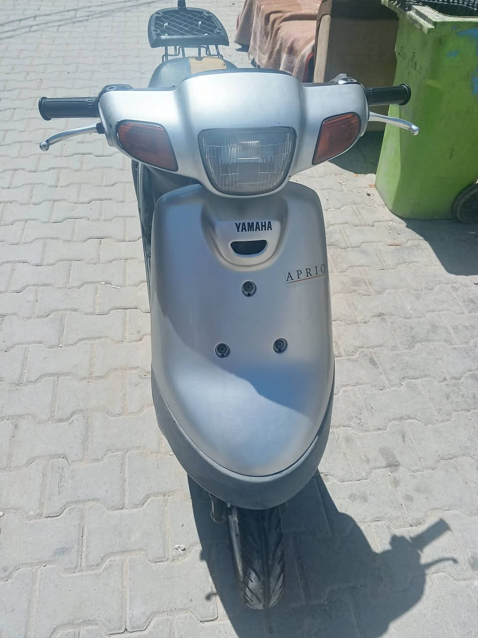 السلام عليكم دراجه بطه للبيع حلوه مفتوحه مره واحده كهربائياتها شغاله سلف هندر سعرها 400. بيها مجال بسيط مكاني كربلاء الحر هذا رقمي ***********
