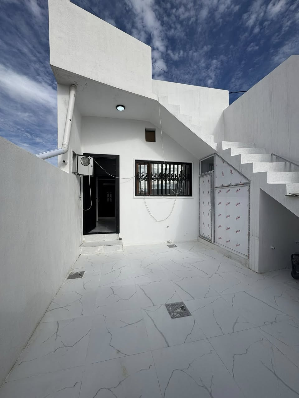 🟥🟥🟥 نوسينـــــگەی ریبیـــن 🟥🟥🟥

{ خانـــــو بـــۆ فرۆشتن } 🏘

شوینی خانو / کەرکوک / شۆراو 

روبەری ( 100 ) مەتری هەرزانو تازە 

بۆ زانینی ✅ نرخ پەیوەندی بەم ژمارانە بکەن
(***********)
(***********) واتساپ + ڤایبەر

ئێوەی بەرێزیش ئەتوانن خانو 🏠 زەوی خۆتان بنێرن 
بۆتان بلاو ئەکەینەوە بێ بەرامبەر 😍
~~~~~~~~~~~~~~~~~~~~~~~~~
بۆ زانیاری زیاتر سەردانی ئۆفیسمان بکەن 🙏💐

شوینی نوسینگە / رەحیم ئاوا سەرەتای دوسایدی سەرچنار تەنیشت فلکەی سەرچنار
ــــــــــــــــــــــــــــــــــــــــــــــــــــــــــــــــــــــ
🟥🟥🟥 عـــــــقارات ريبيــــن 🟥🟥🟥

{ دار  للبيــــع } 🏘 

الموقع الدار / كركوك / شوراو 

المساحة  ( 100 ) متر جديد ومناسب كلش  

لمعرفة ✅ السعر يرجی الاتصال بالأرقام
(***********)
(***********) واتساب + فايبر

نستقبل جميع عروضاتكم السكنية # والتجارية 🏠 من كركوك
~~~~~~~~~~~~~~~~~~~~~~~~
للاستفسار من المعلومات مراجعة مكتب 🙏💐

عنوان مكتب / رحيم اوه بداية سايدين سرجنار قرب فلكة سرجنار
