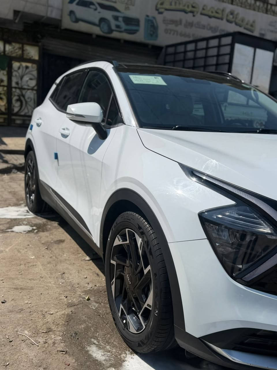 التفاصيل ‭٠٧٧١ ٦٦٦ ٥٦٢٠‬
