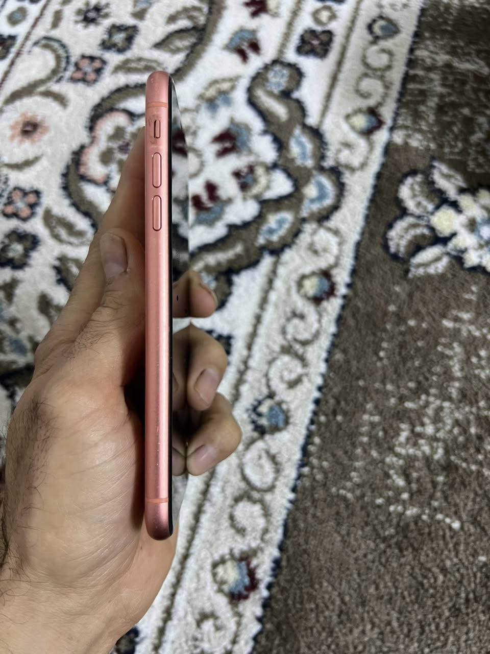 سلام عليكم ايفون اكس ار جهاز بلادي من كل نواحي بطاريه80حقيقي نضافه 90‎%‎ ذاكره64 سعر 200   رقم ***********
