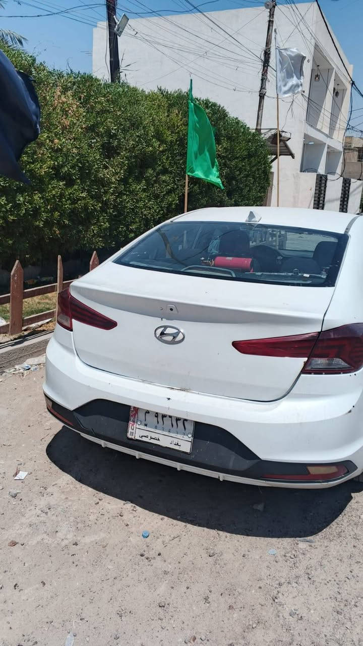 النترا ٢٠ امريكي معوقين بأسم عمي متوفي
انطي بيهه وكاله خاصه بالقيادة ومكاتبه ضامنة لحين موعد المحكمه ادفع قاصرين وراهه موعد التحويل احول بأسمك بدون اي اشكالات تاخذه وراسك بارد الك مني تحويل بأسمك
السياره غير مكفوله نهائيا معمره ومصبوغه حزام
 اكفل شاصي ولغود ومكينه وكير وتبريد بدون ايرباك
حادثه طخطخات ورصعات وخدوش
كووووم حديييد
بيهه نواقص بسيطه 
كهربائيات شغالة
تبريد ثلج
بجم كبس من الشركة
لايتات زنون ب٢٥٠ الف عالي ناصه شادهه جديد
تايرات زوج نضيف وزوج تعبان
ماشاكي منهه ولا موكفتني اريد اجيب احدث تاخذه كبل للشارع 

مكاني بغداد الكرخ سويب
*********** واتساب او اتصال
السعر ٩٠  بيهه مجال
