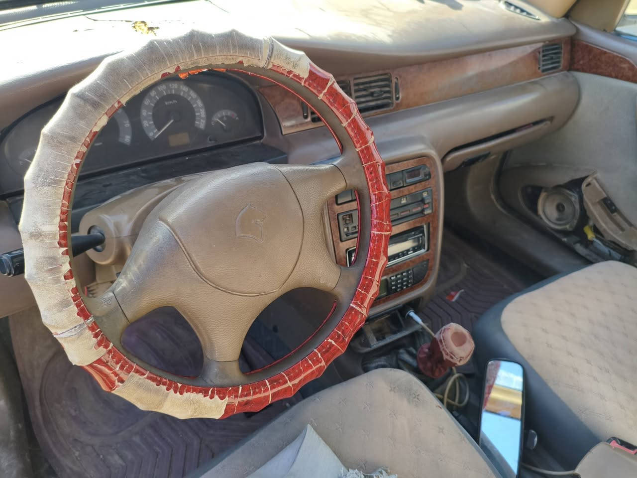 السلام عليكم 
سمند  ٢٠١١للبيع فقط  السيارة بيهة بارد بالباب الخلفي و الجاملغ الخلفي اللي بجهة العبري اما مكينة و كير و كهربائيات كفالة  السيارة رقم قادسية انكليزي و بأسمي  
السعر ٣٧ قابل للتفاوض
للتواصل 
0787 002 0286
غير متواجد على الفيس
العنوان الديوانية الحمزة
