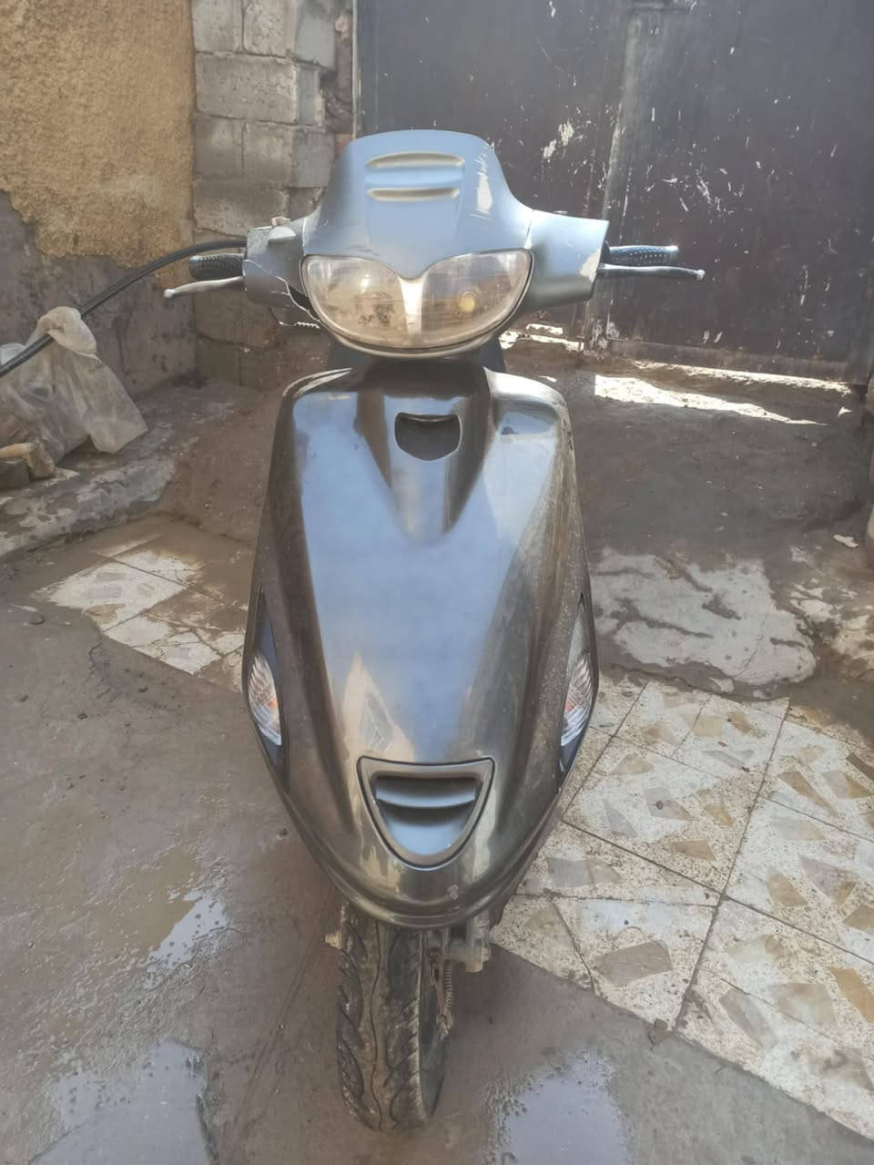 سلام عليكم دراجه فراشه للبيع مامفتوحه حاويه سعر 400وبيه مجال عنوان نجف مشخاب متواجد على فيس رقم موبايل ***********
