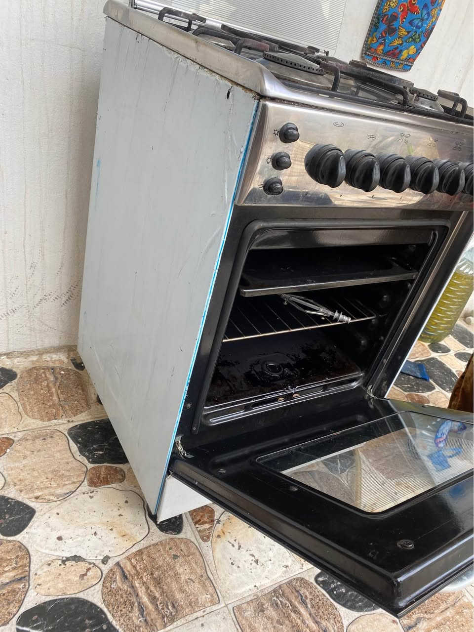 طباخ جديد مابيها اي عيب الفرن هم شغال 
الشعر 130 و بيها مجال 
رقم موبايل :*********** كركوك, العراق
