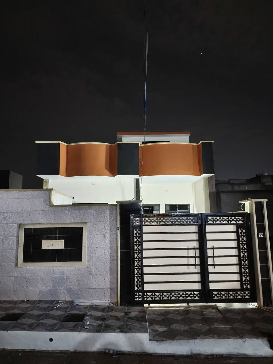 أحمد الصبّاغ 🎨
الثقة مو كلام… الثقة شغل ينعرف 👌
دقّة بالمواعيد، نظافة بالشغل، وتشطيب يبيض الوجه
ألوان ثابتة ولمسة احتراف تعيش سنين
بيتك أمانة وشغلنا نشتغله بضمير
اتصل 📞***********... ***********
