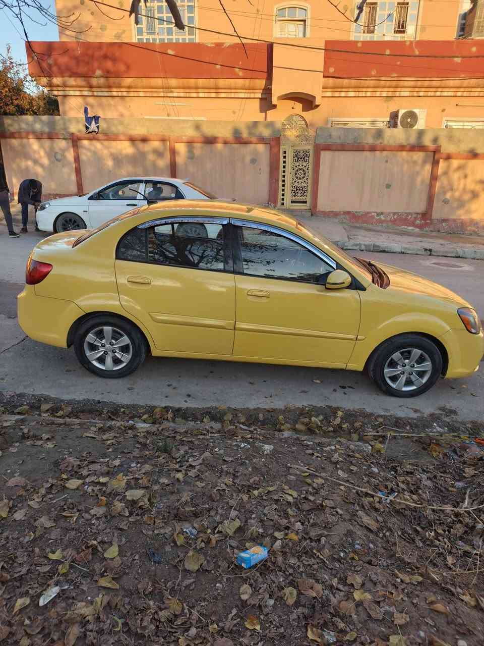 كيا ريو امريكي 2011
كير مكينة شرط
هيئة وغرامات صفر 
تبريد ضررها جاملغ الورا يم قبغ البانزين
كاربون بانزين بيها
تايرات جدد باتري جديد 
للاتصال ***********
واتساب ***********
