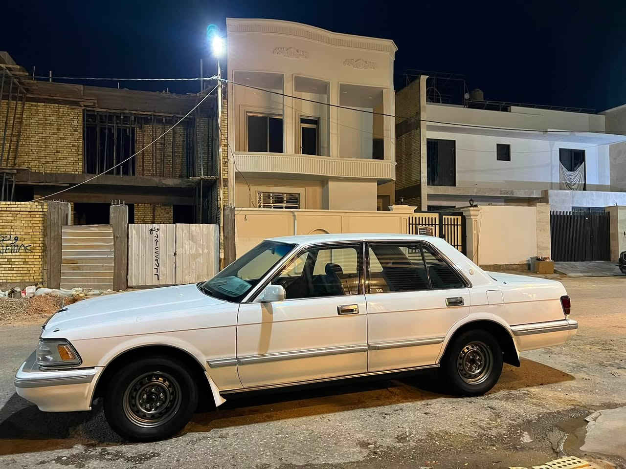 سلام عليكم من رخصة مدير التجمع
للبيع فقط سيدان 1990 اصل كفاله من ضربه وصبغ وخياس  فقط بارد قليل وكرت مكانين زغار 
سياره جاهزه وناشفه ترايك 160 شرط 
مكينه كير حداديه تبريد خلفي امامي وثلاجه 
تخم تاير وكهربائيات كلهه بلاد حتى المسجل 
كفاله من كلهن ومال جناي مكانه نجف
وراعيه نجف وين تريد ابصملك مشروع وطني 
سعره ($$ 72 ورقه )وبيهه مجال رقم بغداد 
*********** 

وشرط مثل الصور واحلا اذا طلعت غير الصور تشلع عيوني 

رحمه لهلك متشتري لتكلي امسح المنشور وجايك 
واذا غاليه اعبر المنشور وانشالله تحصل اقل منهه
