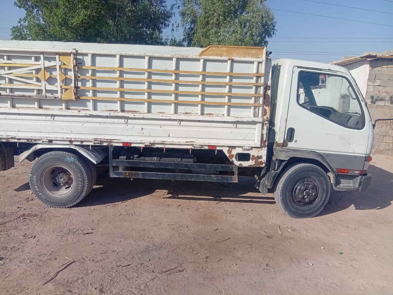 السلام عليكم كيا تلاثه ونص3500 مشدود اله غماره بزون مشرع وطني رقم كربلاء سنويه ل27 السعر 60 وبيها مجال عنوان السياره نجف المناذره الاستفسار الاتصال على الرقم ***********
