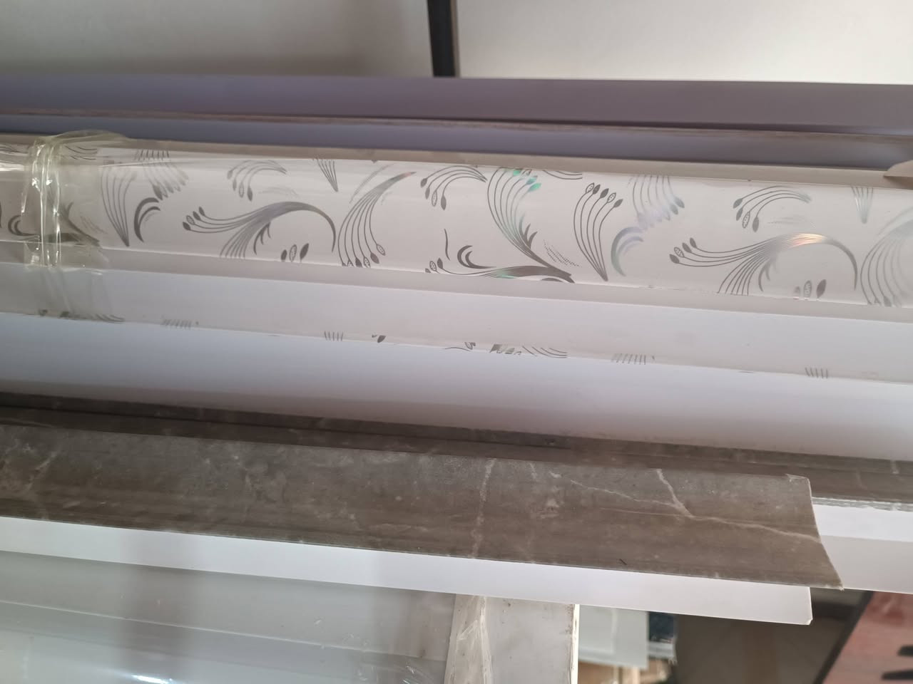 بسم الله الرحمن الرحيم
على بركة الله تم نقل محل امير الجزاع  للديكور 
الى محلات الخلف العمار قرب القيصرية 
للتواصل على الرقم ***********
