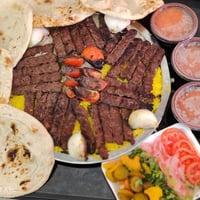 مطعم • مشويات • كباب • تكه دجاج • دجاج على الفحم • منسف • توصيل طعام •...