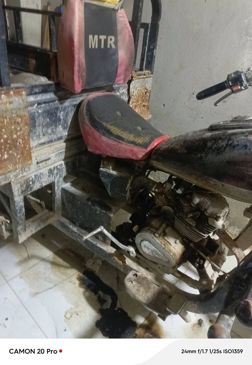 السلام عليكم اخون ستوته للبيع كلك هاي كدامكم تايرات جوبلس وبيه الكير بوكس متفلش بس الي يريده يراسلني وبخدمته كهربائيّاته شغاله واتساب موجود ***********
