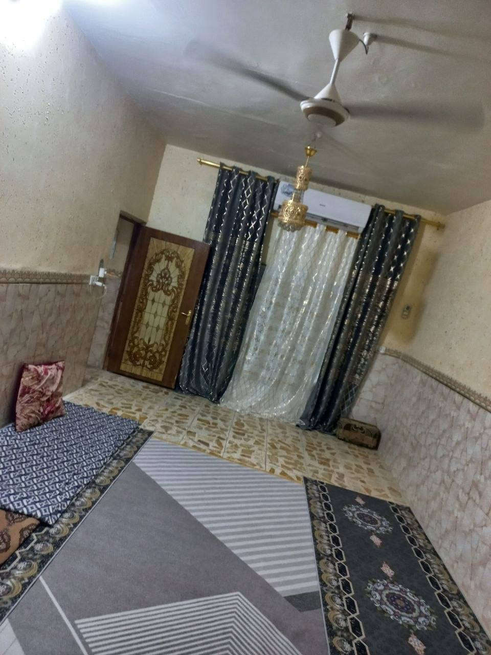 سلام عليكم بيت للبيع مساحه 200 متر طابو صرف كربلاء المقدسه  منطقه حي العامل سوق الاخير قرب مول باقر السعر 180  للإستفسار   رقمي ***********
