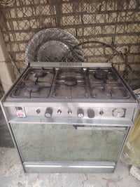 طباخ ٥ عيون • مستعمل • فرن خربان