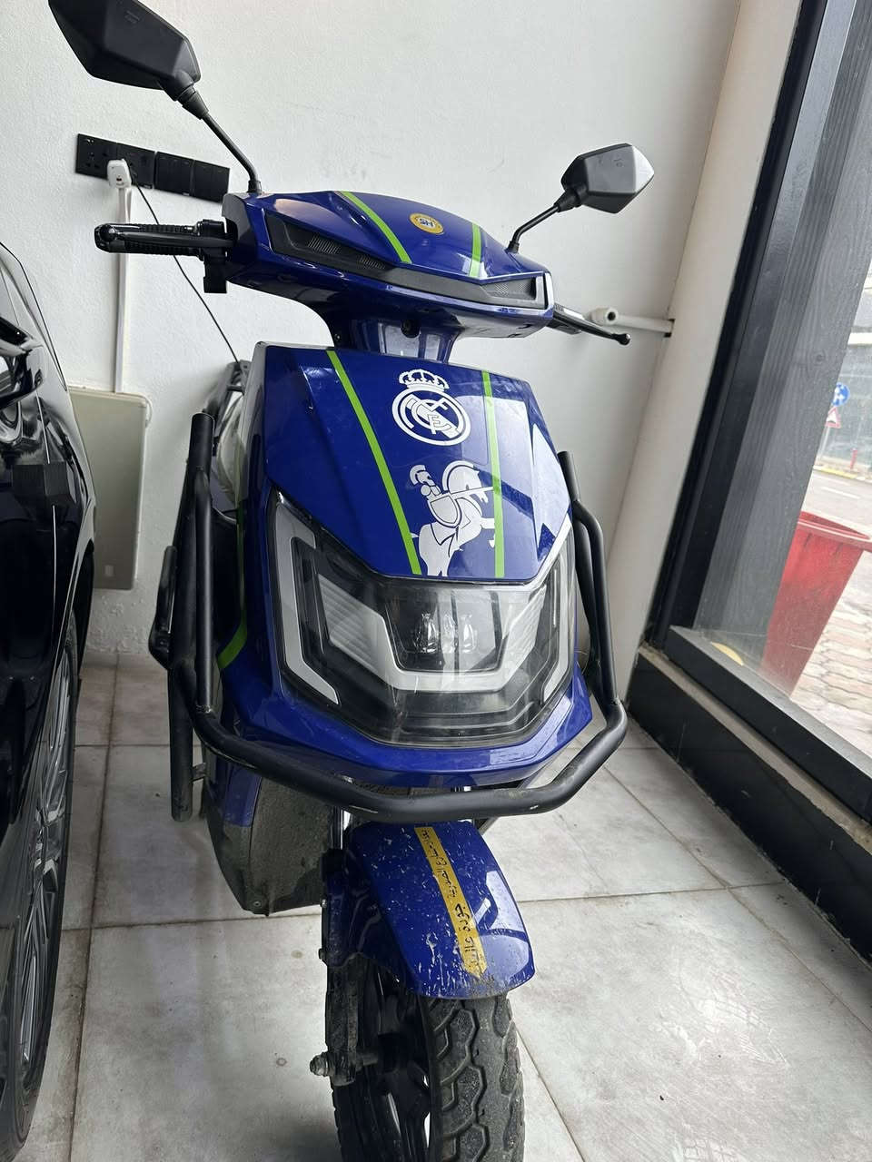 السلام عليكم ماطور شحن نضيف حيلل مابيً شخط لون ازرق كامل بطارياتو شرط الفحص انطيكيه فولل كلو شغال لايتات كاملل سرعه 99 يمشي 45  ال 60 كيلو للشاحنه ويا لل بيع السعر 470 وبي مجال مكان موصل بل معارض رسني خاص


**إذا كنت صاحب هذا الإعلان وتريد حذفه لأي سبب، رجاءا أرسل رسالة إلى الدعم الفني**