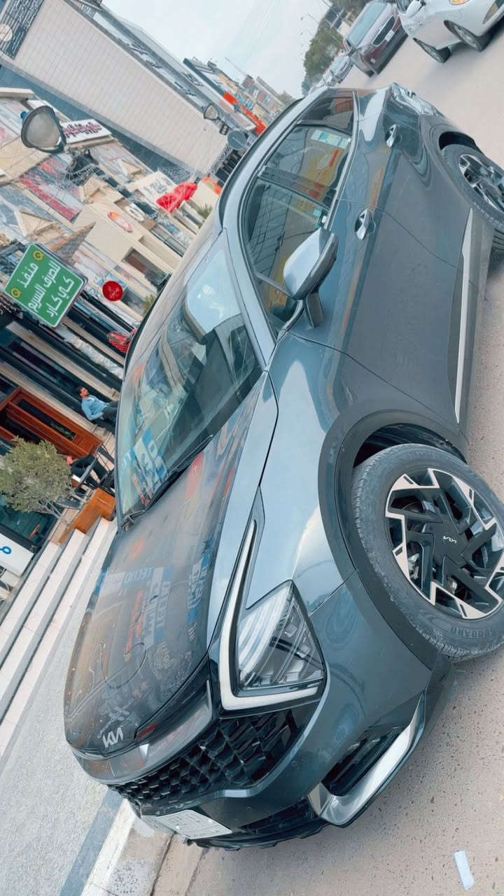 كيا سبورتج ٢٠٢٣ اكس برو برستيج 
وارد امريكي
بدون حادث سرقه فقط 
ماشية ٤٦ الف كيلو مو ميل 
المواصفات :
بانوراما 
بصمة ابواب وتشغيل 
كاميرات ٣٦٠ 
كاميرات وية الاشارة 
رادارات 
نقطة عمياء 
بريك تلقائي 
كروس كونترول تفاعلي 
حساسات امامي خلفي 
داخل جلد 
كشنات كهرباء وميموري
كشنات تدفئة وتبريد 
تدفئة ستيرن 
اوتو ستوب 
نقطة عمياء 
شحن لاسلكي 
منافذ شحن سريع 
جنطة كهرباء لايت زينون بلادي 
فور ويل 
محرك ٢٥٠٠ 
السيارة فوول مواصفات اعلى فئة معروفة البرستيج
مكاني بغداد زيونه 

رقم صاحب سيارة ***********
