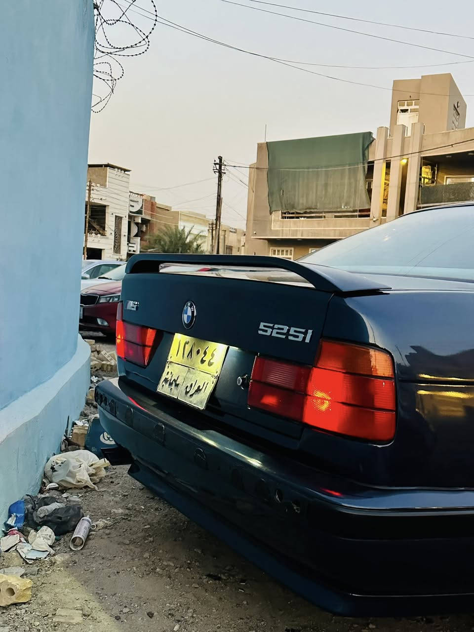 للبيع بي ام 525 موديل 1994 رقم سليمانيه بسمي
صبغ عام جماليه فقط
مكينه مسكر فانوس جديده كير اوتو جديد 
اخوان سياره M اصل داخل خارج M اصل. 
صدر تخم تاير تبريد كله جديد. مابيها نقص برغي
منصومة زنون كامله شادها ب 3 دولار. سياره مصروف عليها
سعر 68 وبيها مجال مكاني الأنبار قضاء القائم رقمي ***********
