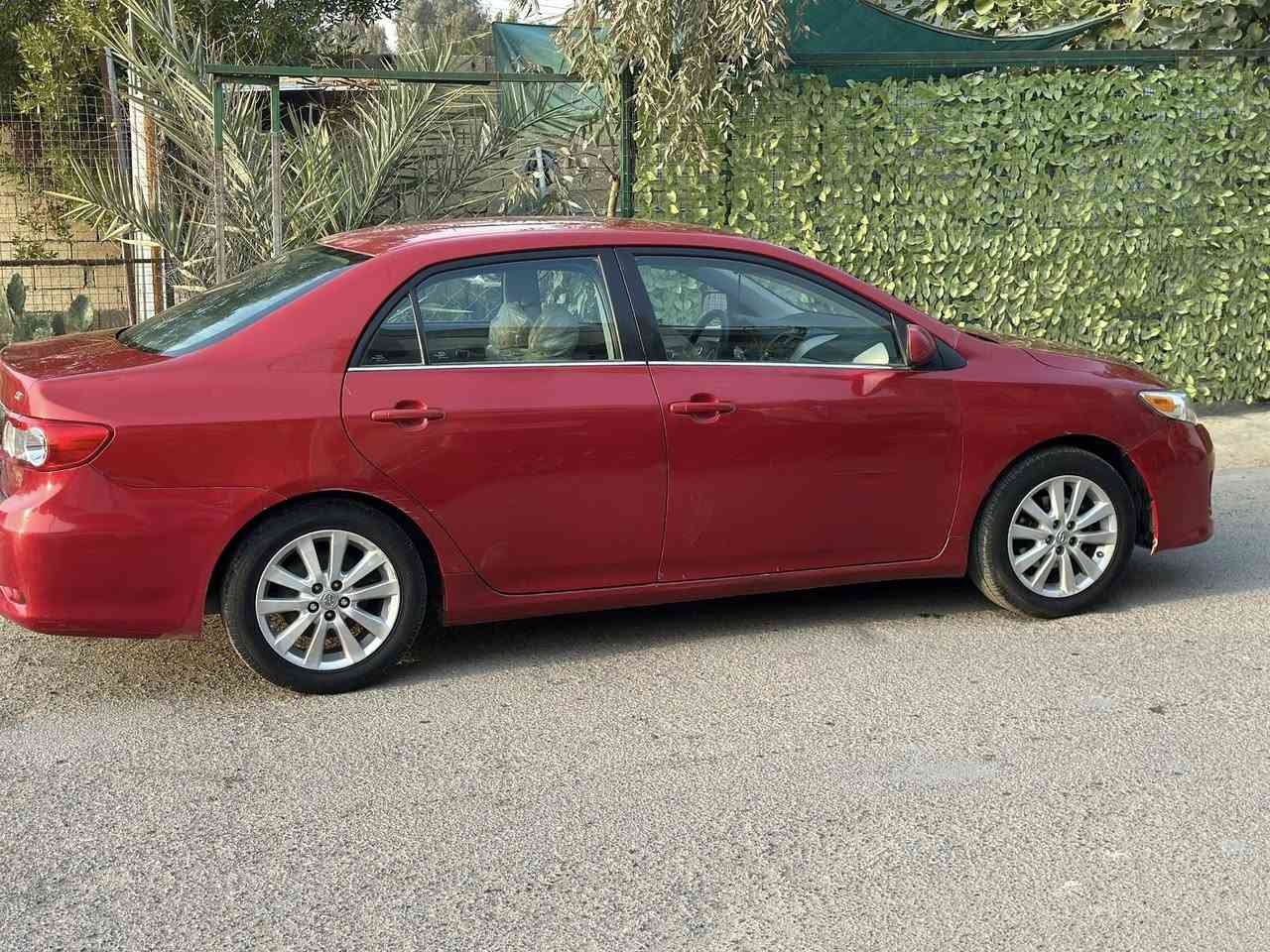 سلام عليكم
كورلا  
لبيع 2013 لون احمر 
ماشي 19000
مكان بغداد البياع 
***********
