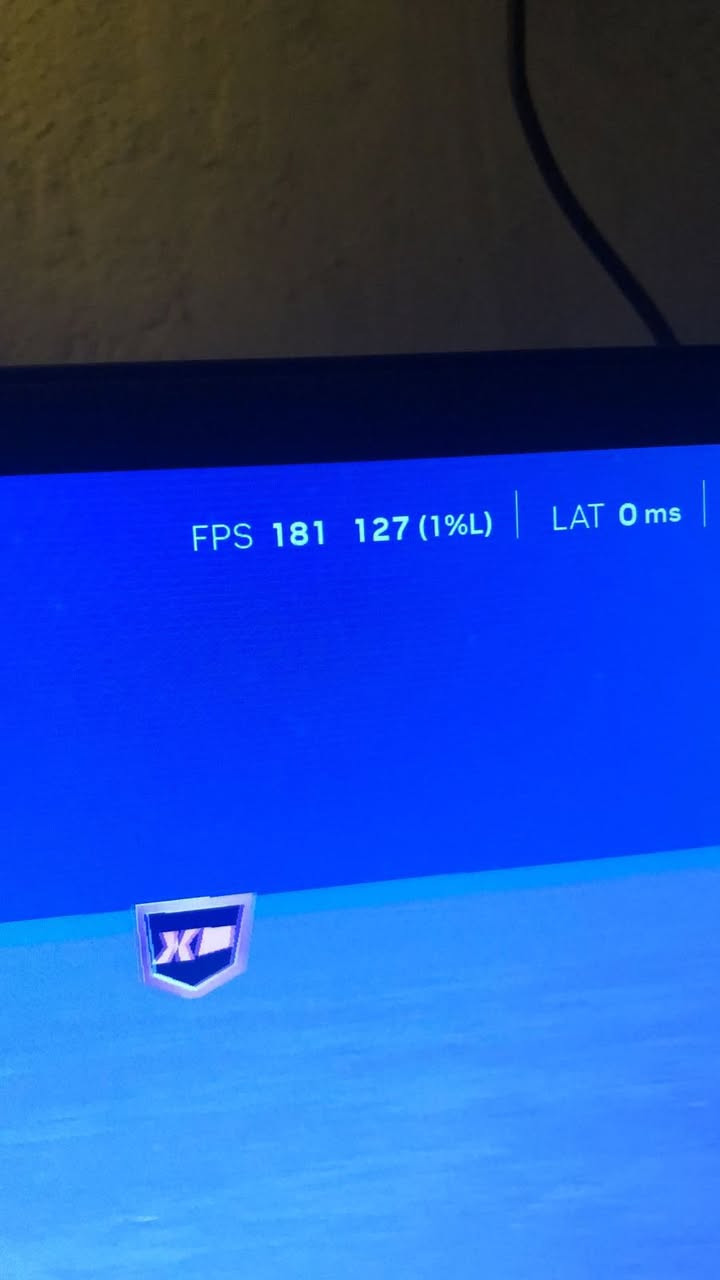 حاسبة العاب بسعر كلش مناسب مقابل اداء تشغل كل الالعاب بأداء خرافي
معالج Ryzen 5 4650g pro 
بورد b450
كرت شاشة 1660s 6gb
رامات 16 3200
تخزين m.2 512
بور سبلاي 700w
كيس اربع فانات RGB وفيه تحت هم RGB
مكاني بغداد الدورة شارع المعلمين 
رقمي ***********
السعر 650 الف بي مجال
