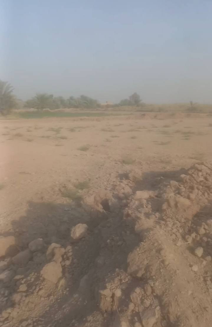 السلام عليكم ارض زراعيه ٥دوانم طابو زراعي سند ٢٥ كافه الخدمات تبعد عن مركز المدينه ١٠ دقايق سعر كهرباء اساله وتبليط ليعدها واصلات تربه جيده مي سقي بصدرها سعر الدونم ٧ ملايين وبيها مجال *********** المكان الصويره
