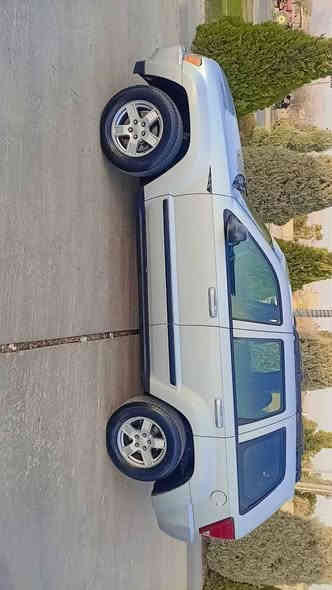 جێب لاریدۆی 2007 دەبڵ ئەکسل زۆر بێعەیب ماڵی دۆست ٦ بستۆن لێدراوی نیە یەک بست بۆیاخی هەیە لەگەڵ دوو پەڵە کارتی بچوک سەنەوی دوو مانگە بەسەر چوە  سەیارەیەکی بەهەڵمەت  زۆر کەم بانزین دەخوات  تەبریت ساردوو گەرم مەزبوت سەیارەی دەسی خۆمە 
شوێن عەربەت
*********** 
*********** السليمانية
