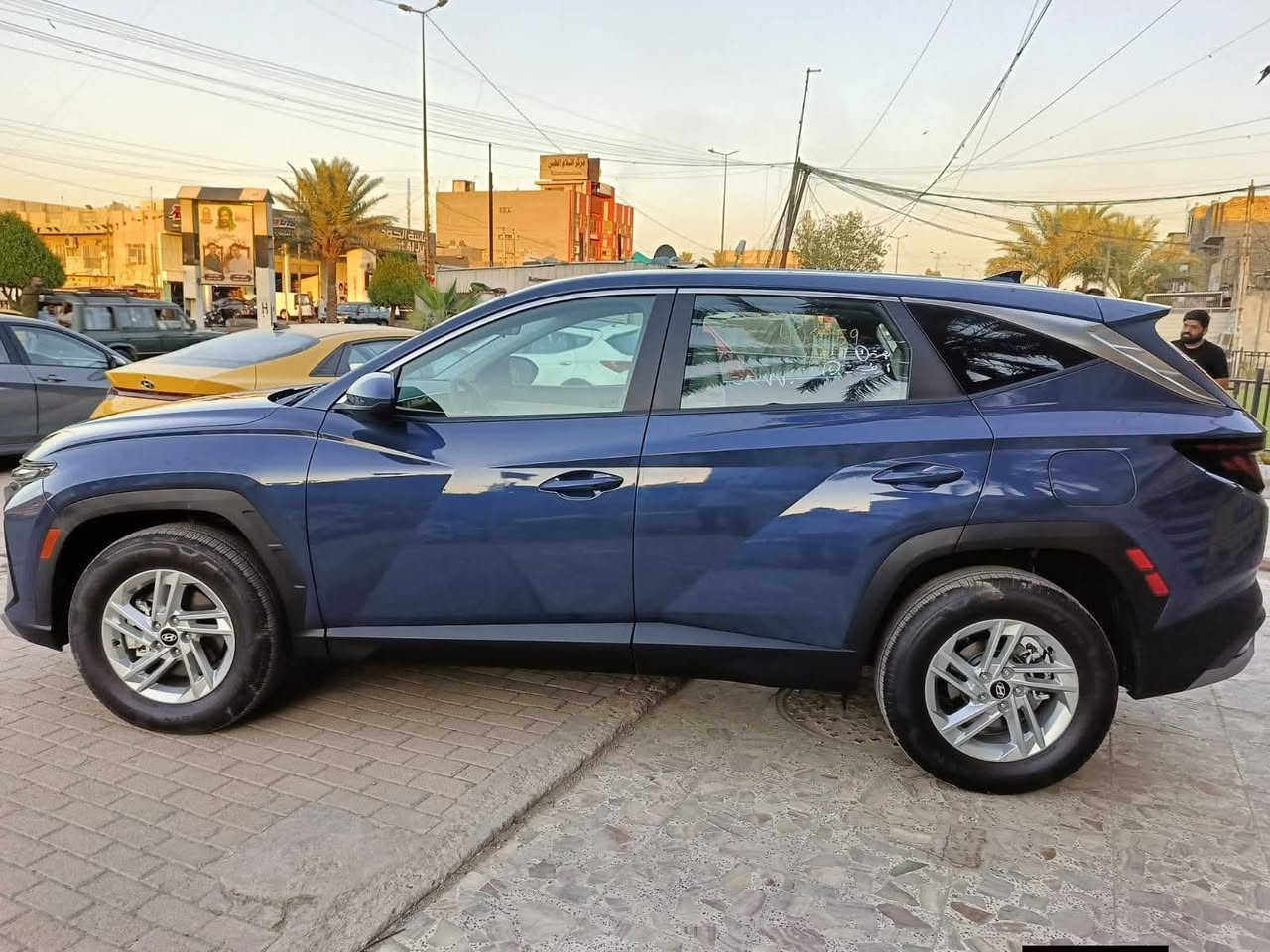 موديل2025 لون ازرق 

4ويل رادار امامي +رادار خلفي+رادارات جانبية 
بدون دواخل بدون ايرباگ
4 وضعيات قيادة 
  (زيرو) داخل ابيض السيارة بصمة
سايد بريك دگمة
بدون رقم 
تترقم بغداد 
حادث بسيط جداً دعامية امامية فقط كما موضح بالصور السيارة قطرة صبغ ما بيهة
 المكان بغداد
تواصل: ‭***********‬
