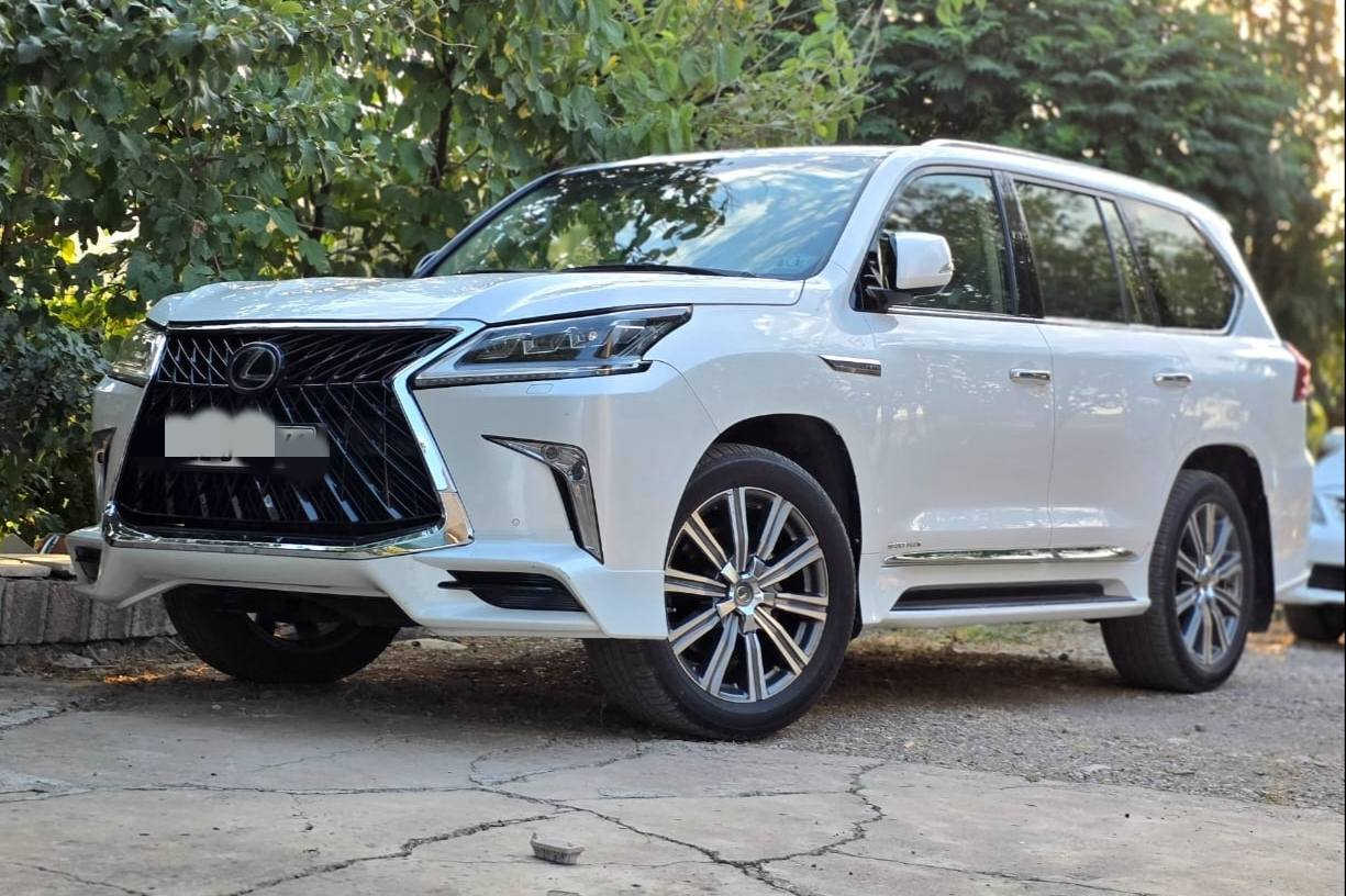 لێگزز LX 570 مۆدیل 2016  مواسەفات SPORT PLUS V8 -5.7
مواسەفات برێمی ئەسڵ
فۆڕمیگا ساجی ، بەسمە ، سلایت ، 
کوشن جڵد ، ٣ڕێز کوشن کارەبا 
و خەزن و سارد و گەرم  ، ناوزەرد ، 
دەبڵ جەگ ، سندوق شەفت ،لایت لید ، 
برێک بەسمە ئۆتۆ ، ڕادار ، ئۆتۆ ستۆپ ، 
٦مۆدی لێخوڕین ، زۆر مواسەفاتی تر هتدد. 
سەیارەکە گشت گیانی بەشەرت بۆیاخی نیە 
٣ پەنجە سارد بە بۆنیتیەوەیە ڕەنگی سپی سەدەفە 
 زۆر جوان ماوەتەوە سەیارەکە ئیی ماڵەو 
بە ناوی خۆمەوەیە ١٠٩ هەزار کم ڕۆشتووە 
هێچ مەسرەفێکی تێدا نیە 

سـعـر : لە کۆمێنت داوابکە ڕاستەوخۆ بۆت دێت 📥 

گێر و مەکیەنەی بەشەرت 
هیچ کێشەیەکی تێدا نییە 

ژمارەی خاوەنەکەی
 ***********
***********

