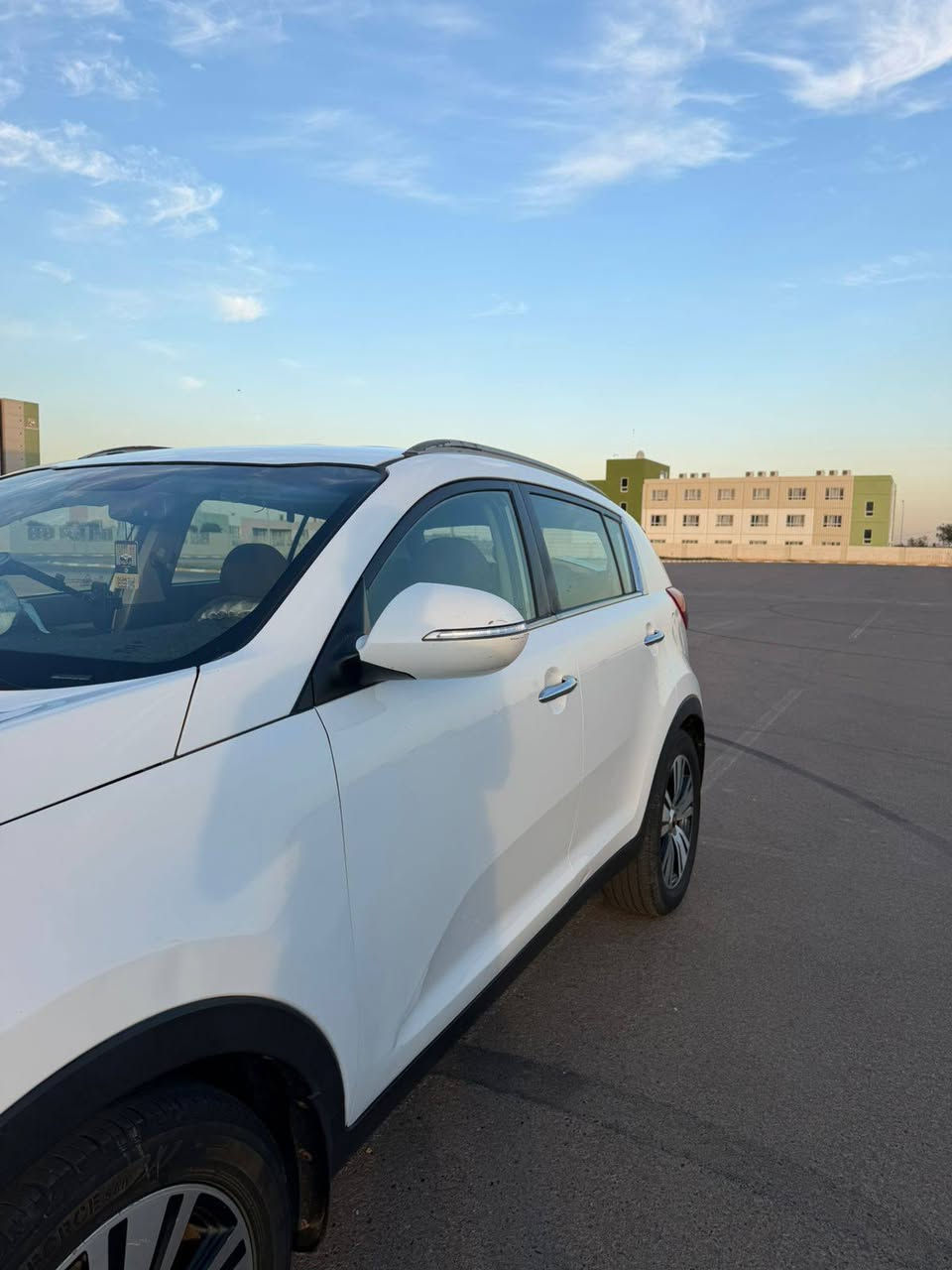 سبورتج 2015 خليجي مكينه 2000 دوش جاهزه من كلشي شرط التحويل بيها بارد فقط بيبان عكس السايق الباقي كفاله

***********
