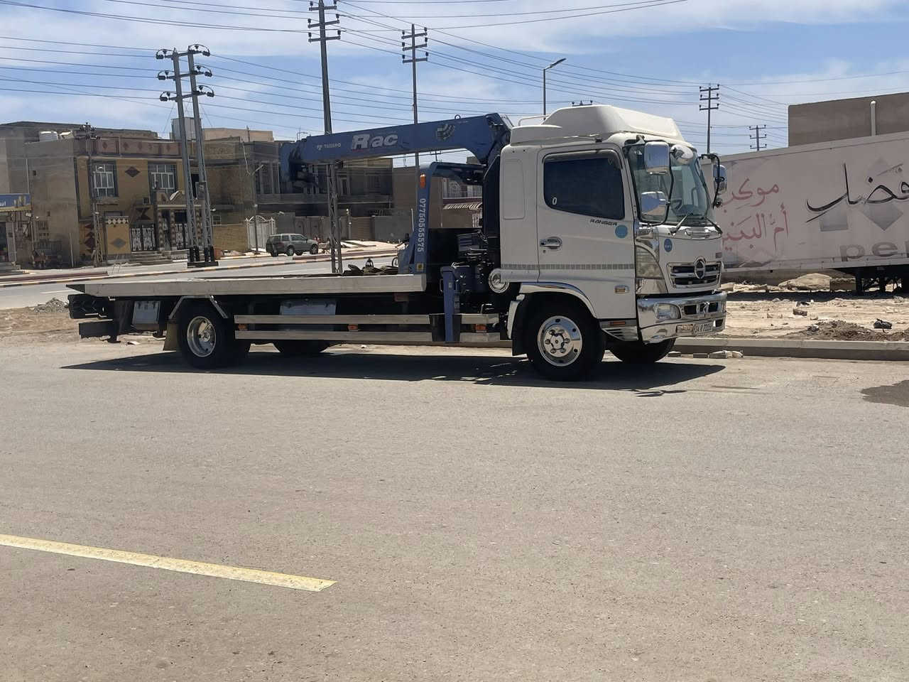 السلام عليكم هينو شيطان كرين سطحه نزال 3جكات 

كرين راك 3سلايتا مخالف تاير 19/5 موديل 2002اصل 

فول عادي 80 مكان عمارة 

لاستفسار عل سعر رقم ***********
