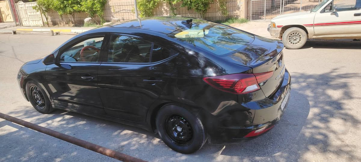 سلام عليكم ورحمة الله وبركاته سياره النترا للبيع موديل 20 رقم اسليمانيه الجديد بسمي كير اي تي مكان السيارة بعقوبة السعر 120 الاتصال على الرق*********** علي
