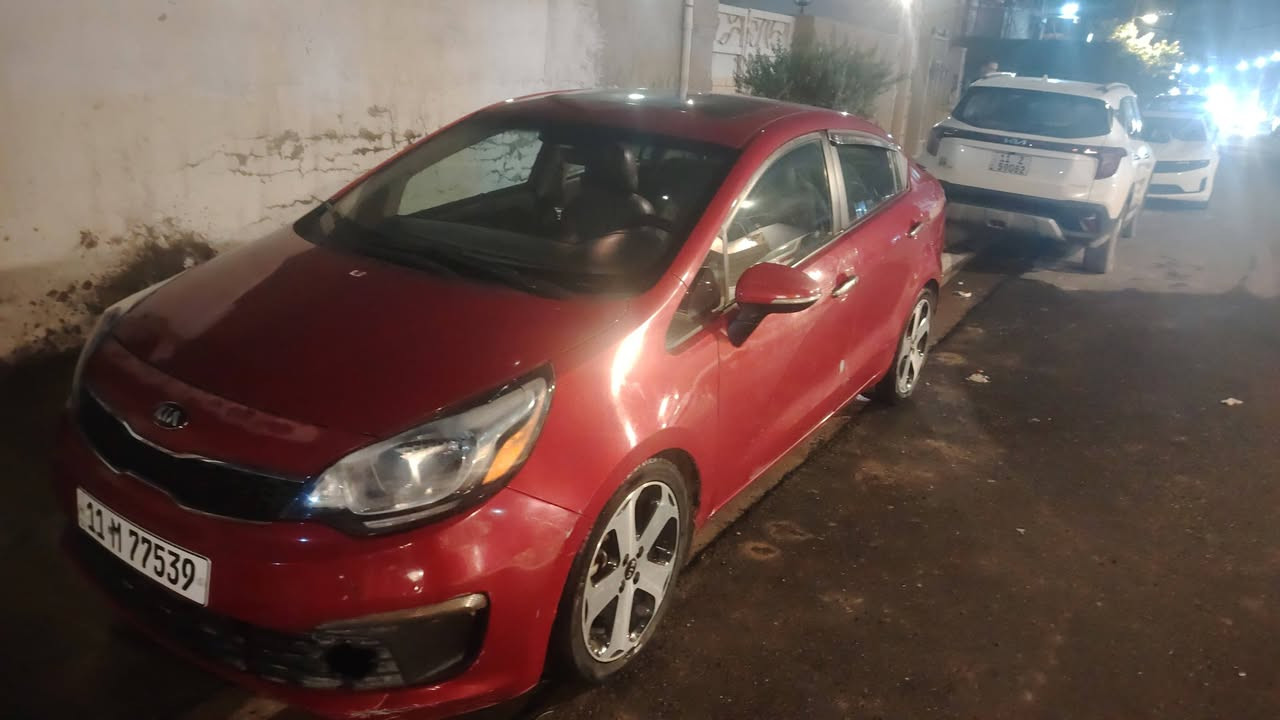 كيا ريو 2016 فول الفول 1/1
جلد فتحه بصمه
سياره ماشيه 52 الف ميل
محرك 1600
اي نواقص مابيها جاهزه من كلشي
حادثها جاملغ خلف الصدر مصلح نفسه حادث خفيف
والباب مال السايق بي طخه ومصلح نفسه بارد بس شغل محلو يرادله ترتيب
سياره نظيفه ومال بيت ومناقصها اي شي
 ويل 17 كروم المرغوب 5 ويل
مكاني بغداد منطقة علي الصالح
السعر 105
رقمي ***********
