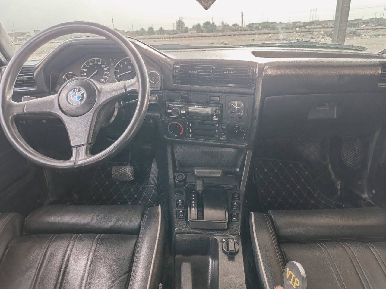 بي ام زعره  BMW
زعره محرك 20 مفتوح كير اوتو كهربائي 3 انضم قياده

تبريد شغال ... دواخل جلدM جديده

كهربائياته كله شغاله لايت زنون سوار ابيض

السياره حلوه ونصبته حلوه

رقم بغداد مجدد باقي فقط على . ستلام الرقم ومتاخر ما ستلمته مستلم سنويه جديده

للستفسار والشراي يتصل ***********
السياره مكانة البصرة 
سعر 39 منزل سعره مال بيع مستعجل
