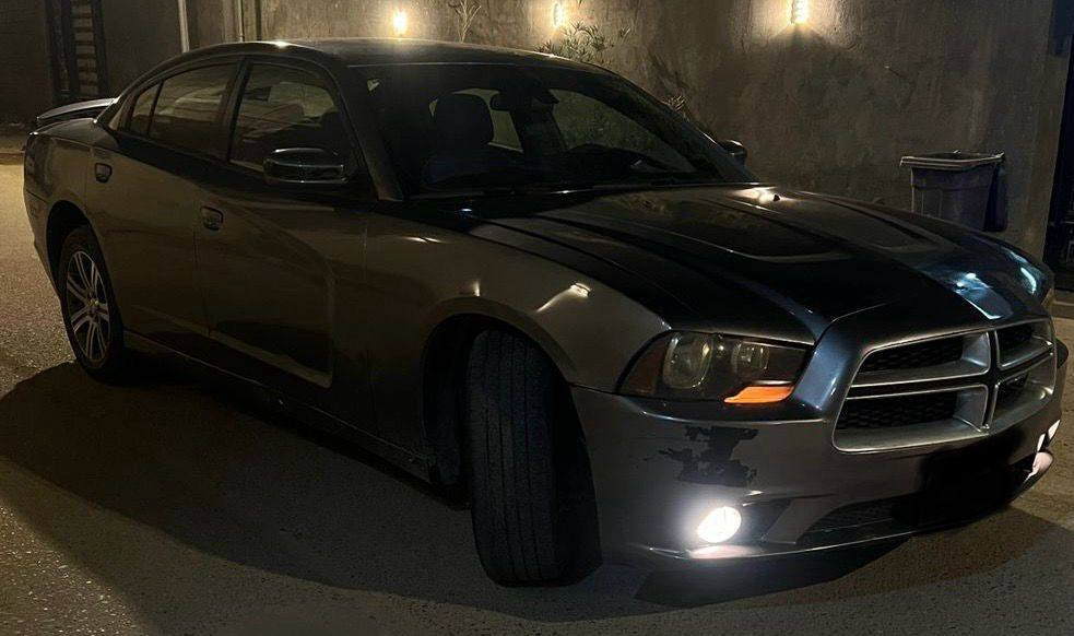 السلام عليكم جارجر 14 جاهزه السياره ادوات كصه جنطه عنوان بصره السعر 48 رقم  بيه وتساب ***********
