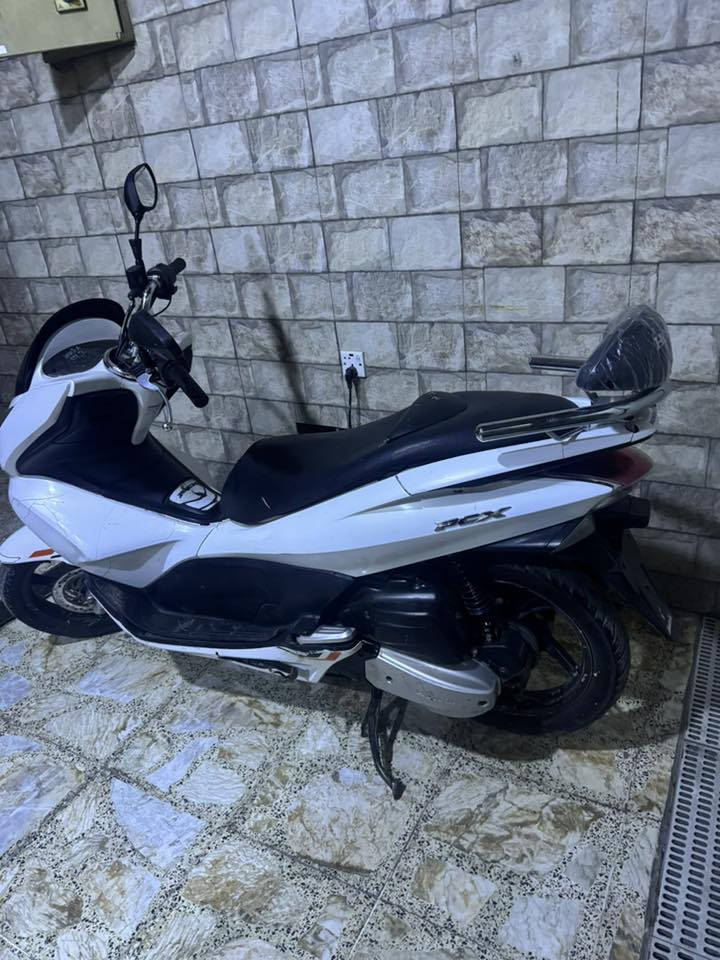 السلام عليكم جيل الاول. مكينه مفتوحه. خوان  دراجه هل موجود تاخذ مني كوم حديد كوم حديد  سعرها 850    تليفوني  ***********. بلديات حي تراث
