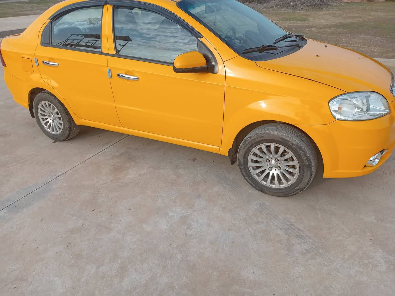 أفيو موديل 2007 كوري
سنوية بسمي لل2027
شرط التحويل 
هيئة وغرامات صفر
ضرر مبدل جاملغ السكن وبعض المكانات تصفية بدون دواخل
السعر / 53 وبيها مجال
الاستفسار الاتصال /*********** / ***********
