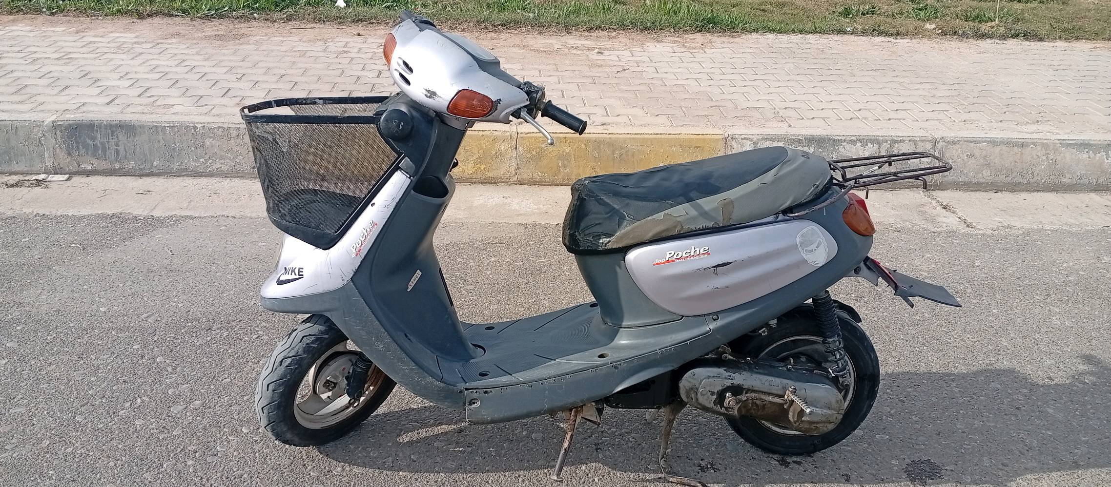 دراجه للبيع
دراجه نظيفه كامله اينقص ما بيها الكهربائيات كلها شغاله سلف هندر قلوب قفل شنطه قفل سكان قفل  كله شغال صوت ناعم شلعتهه حلوه دراجه ما مفتوحه
العنوان كربلاء قرب محطه الوزني
