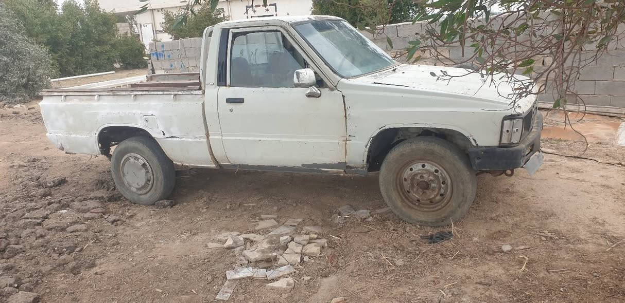 بيكم ٨٥ رقم بغداد أصفر
محرك كير اكسل خير من الله ب ٢٠ وبيها مجال ***********
