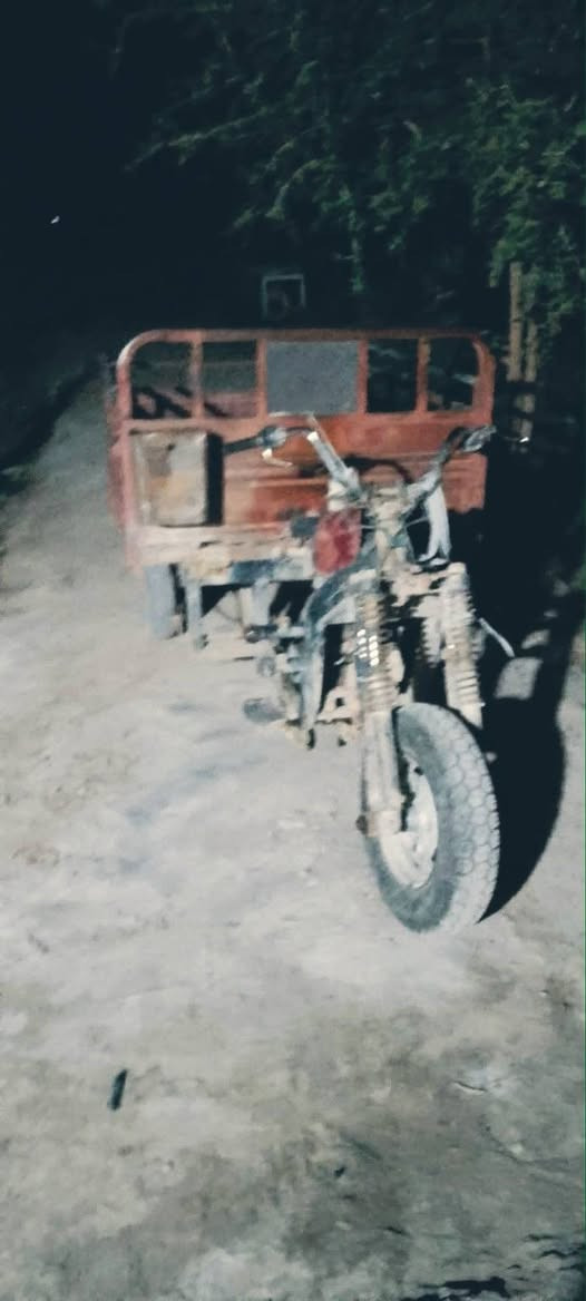 سلام عليكم ستوته للبيع مديل 9 كلك محرك وشاصي خير من الله والستوته تمشي مابيها شي السعر 350 وبيها مجال العنوان واسط الزبيديه للأتصال ***********
