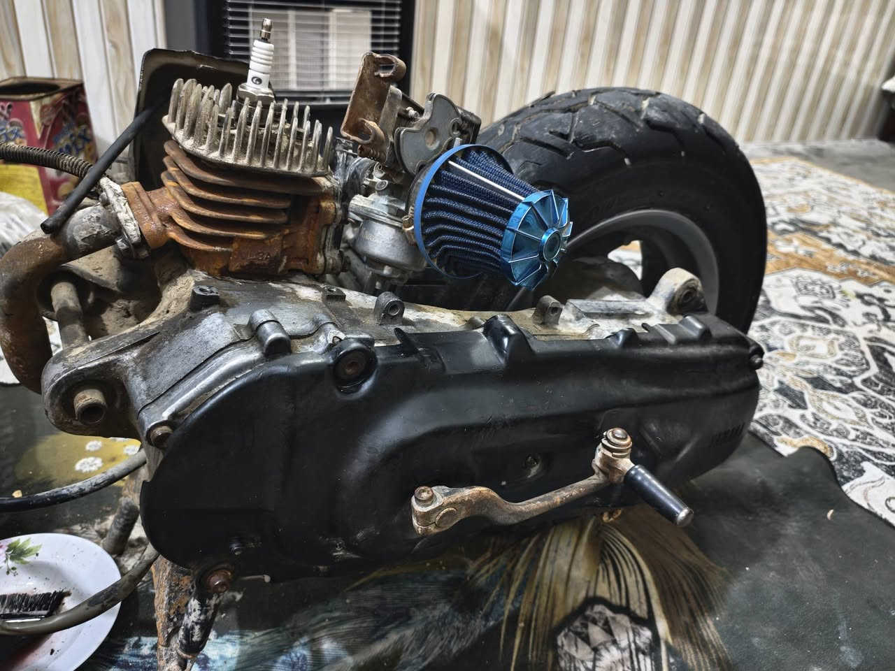 السلام عليكم محرك دراجه بيكم حمل عوزه بوشه وبستم ولبقيه خير من الله كامله تاير جديد كابريتر اصلي سعر 100قفل عنوان بغداد ***********
