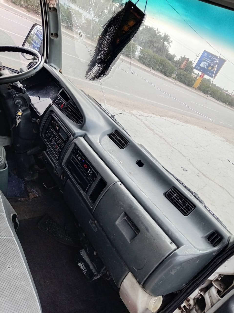 سامسونك موديل ٢٠٠٠ براد تجميد
محرك بلادي بدون تنقيص
حدادية نضيفه
تخم تاير جديد
سعر ٦٥ مع المجال
***********
