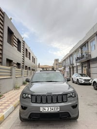 Jeep Grand Cherokee جيب بلاك توب كندية مكفولة من الدعامية الامامية إلى...