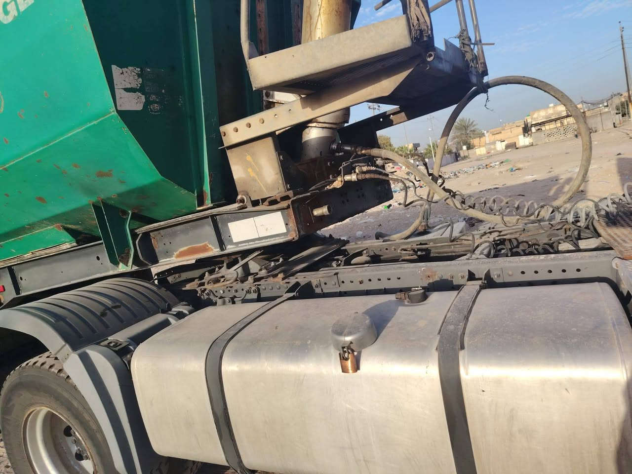 السلام عليكم اكسور للبيع موديل 2005 حجم 1843 رقم دهوك سنويه لل 29 هز فحص جديد كير عادي طخم تايرات جديد حصه كاز كير اكسن محرك شرط مكلف بنشر ***********
