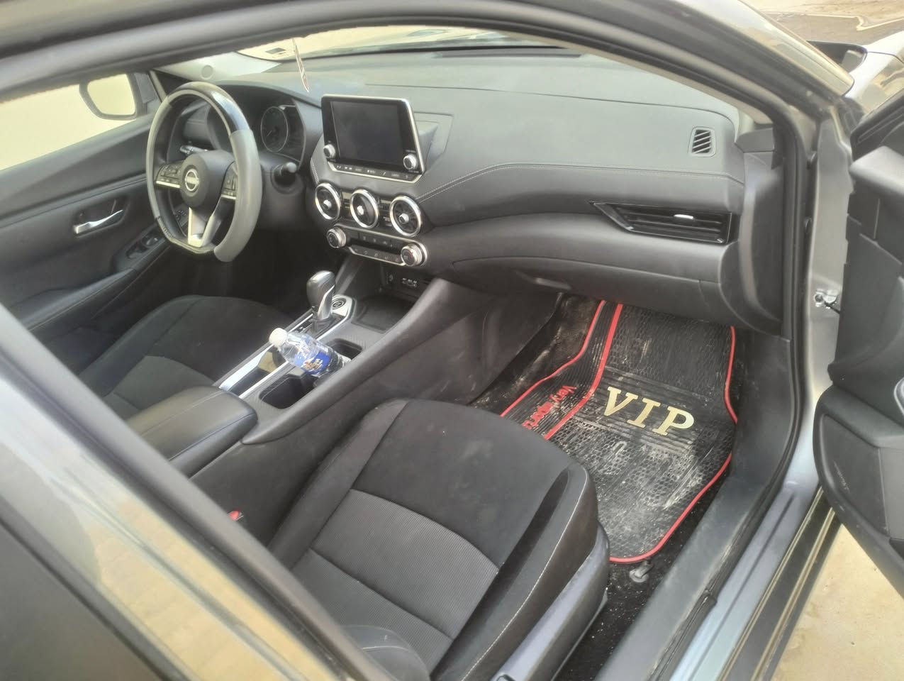 السلام عليكم سيارة نيسان سنترا SVموديل2024 للبيع بجم كبس الضرر جاملغ وباب السائق بدون دواخل بدون ارباك بس البردة جهة السائق
السعر144او بي مجال للاتصال ***********
***********
