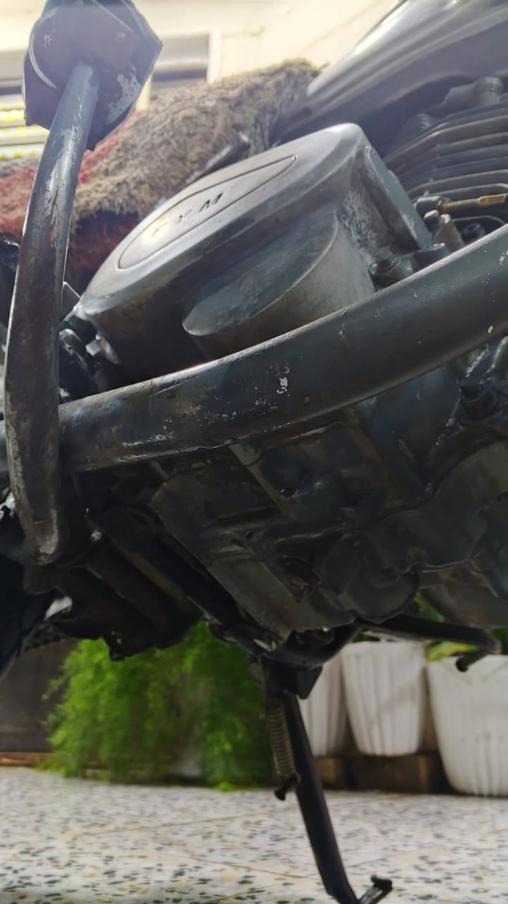 سلام عليكم دراجه فيوم موديل 2008تخم تايرات غراض كلهن جدد ضفيره شغاله سلف شغال عوزه باتري محرك فول((دراجه نااشف))مكاني كربلاء اطويريج لشراي يجي خاص او اتصال ***********
