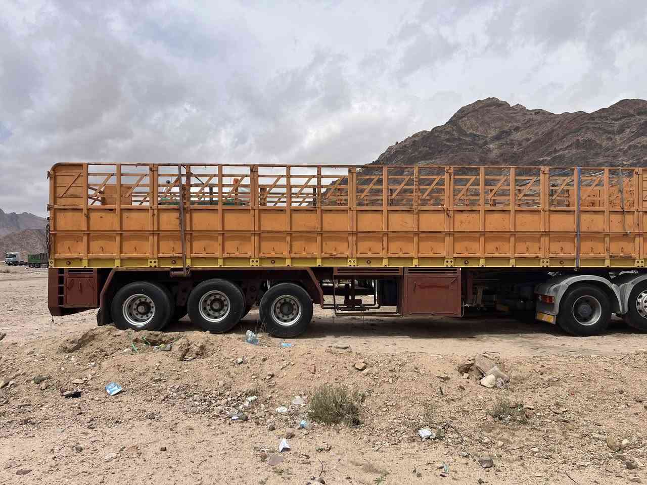 السلام عليكم عربانه بلوم شاصي 16 دناكير مدور 14 طول 12 
تصال واتساب ***********
