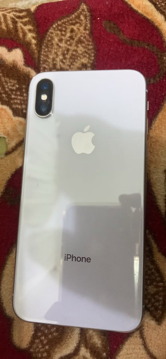 جهاز نضافه ٩٠ ذاكره٢٥٦جهاز حلو ومرتب ومايصرف شحن مكفول جهاز نضيف ومناسب كله شغال وحلو  مبدل فقط بطاريه١٠٠ وشاشه أصليات رقمي *********** بيه وتساب للي حاب جهاز نضيف ومناسب أيفون  اكس ماكس سعر ١٧٥ وبيه مجال مكاني نجف فقط
