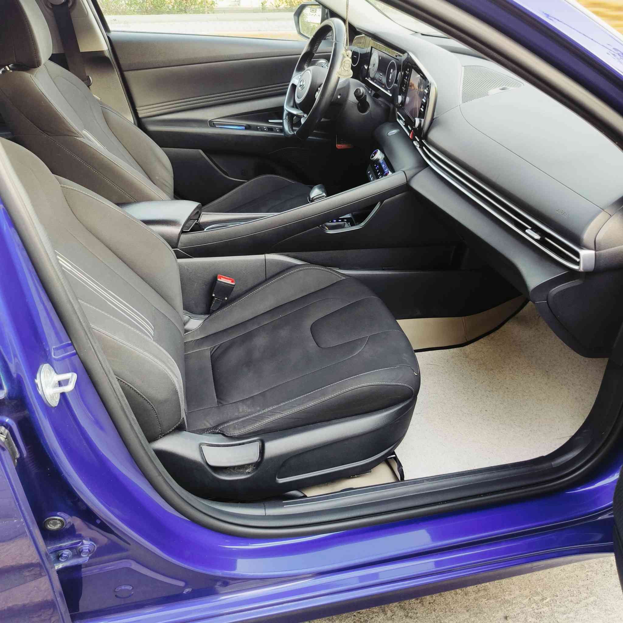 سلام عليكم النترا موديل 2022 للبيع
بغداد بسمي رقم انكليزي 

 صور الحادث مرفوقات صور السونر هم مرفوقات  السيارة ليبل واحد بدون تبديل بنيد مصبوغ فقط  بدون دواخل لا لغد ولا شاصي مكفولات جاملغات مامفتوحات بارد فقط 

 كير ومكينه مكفولات برغي ممفتوح                                      كيرCVT  مكينة2000 دوش 

ماشيهmi67

 موصفات......... 

1 بصمة

2 لدتر حيب 

3 رادار امامي خلفي 

4 توقف ذاتي 

5 تحديد مسار 

6 سايقة ذاتيه 

7 ثلاث انضمه قيادة

8 شاشة اعطال دجي تال 

9 تدفئة بالكشنات 

10شاحن وايرليس 

11 فول تحكمات 

12تبريد بيانو منفصل 

السعر 148وبيهه مجال قليل

تخم تاير صدر نضيف باتري جديد 

مدوشمه ارضية جلد 

*********** ابو سجاد وتساب موجود
