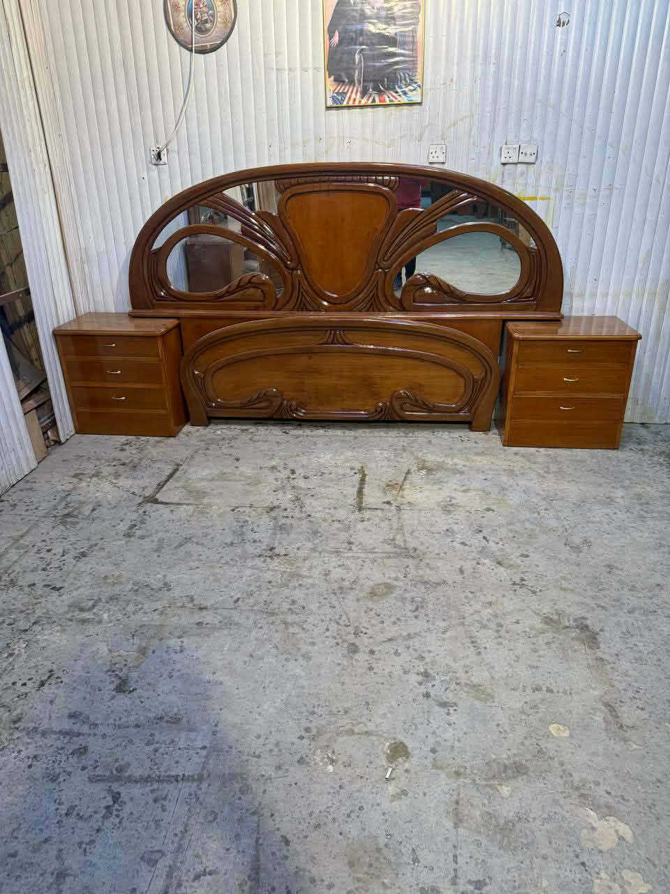 غرفه اخشاب  صاج خارج والداخل كلش ثكيله وخشب قوي واخت الجديدة ونظيفه كولش اي كسر او ضرر ما بيها نسبة نظافتها 90 /100 وأكثر 
 الغرفه ولا غلطه بيها و بالعافيه على لي ياخذها 
 الظهر جرجوبه براغي  القاعدة بلوك سقف بلوك    
السعر 750 وبيها مجال الشراي 
 العنوان بغداد الجديدة لامين الثانية 
اكو توصيل هم موجود


**إذا كنت صاحب هذا الإعلان وتريد حذفه لأي سبب، رجاءا أرسل رسالة إلى الدعم الفني**