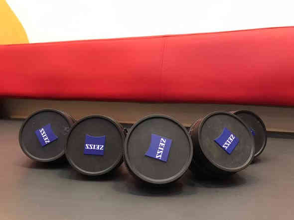 للبيع  5 عدسات زيوس cp3 نظيفة جدا PL  سينما كت كامل للاستفسار على الخاص او الانصال على الرقم ***********
