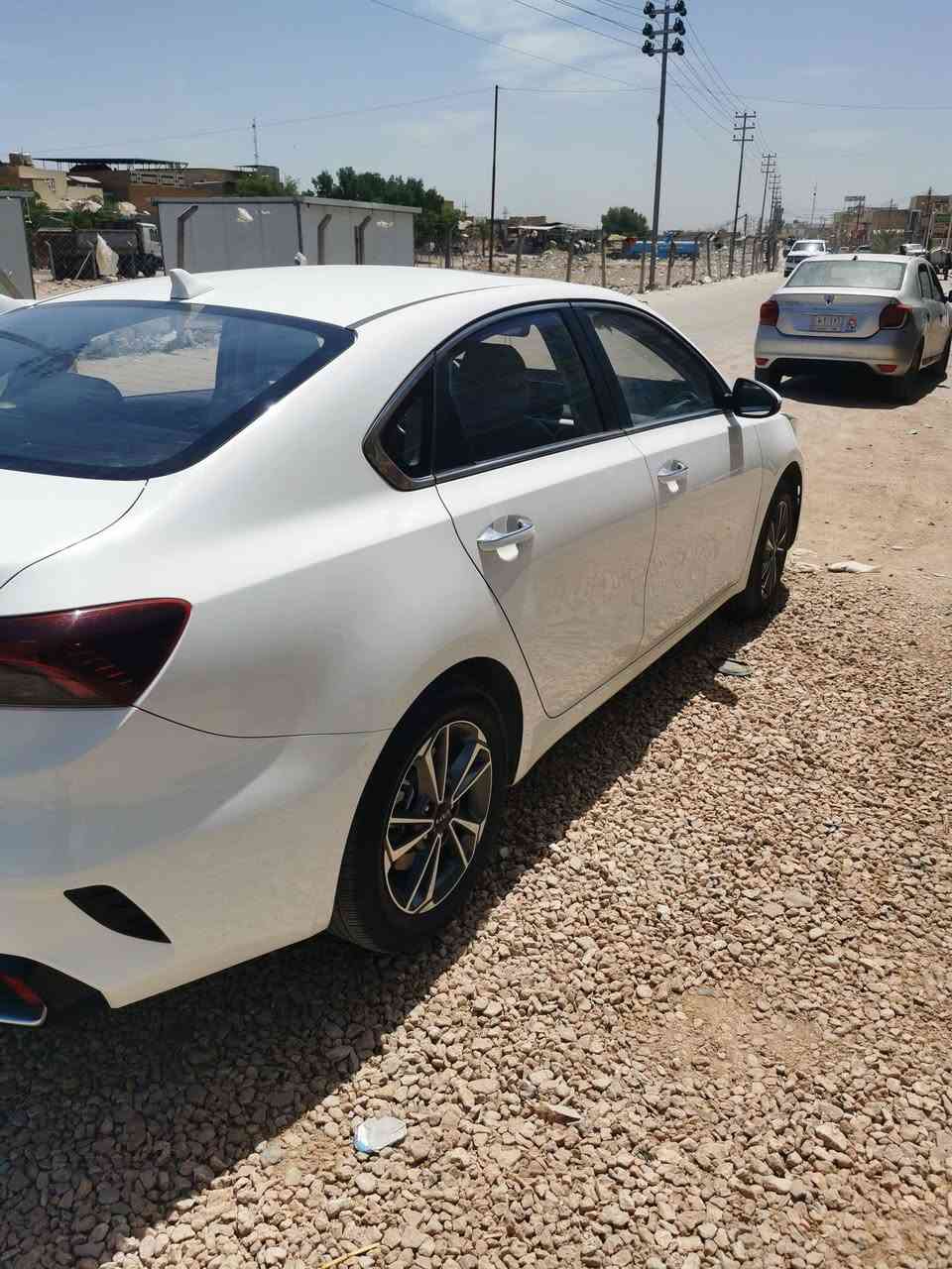 كيا كي ثري K3 موديل 2022
الي تجي فول  مواصفات تحكم ستيرن كامل سلايد فتحة 

محرك 1500 دبل نوزل

🔴المواصفات 

✅️فتحة

✅️شاشه كامرة 

✅️تبريد قطعتين + لمس

✅️تحكم ستيرن جهتين 

✅كروز ️مثبت سرعة 

✅️بصمه أبواب و بصمه تشغيل

✅️شاحن واير لس 

✅️شاحن تايب سي شحن سريع 

✅️كير طياره 

✅️يدات نيكل 

✅️شاشه بالكير

✅️لايت لد زينون 3 عدسات متحركة + الخلفي هم لد متصل 

✅ أشاير لكزس️ متحركة 

✅المري الجانبية بيها ️اشاير + هيترات 

✅️صندوك ذكي بصمة ( يفتح عند الاقتراب )

✅️كشنات جلد أبيض وليس أسود 

✅️سايد بريك بصمة

✅️أوتو هولد (auto hold)

✅️درايف مود 4 وضعيات
✅️(sport+eco+smart+comfort)
شاشة عداد دجتل
السعر 137 وبيه مجال
للاستفسار الاتصال على الرقم ***********

